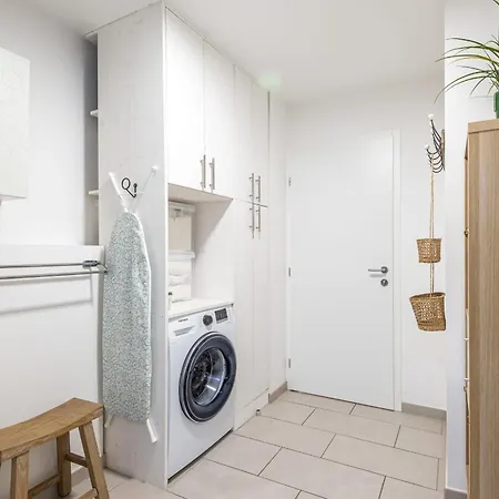 L'interprete 405 4 - With Terrace Daire *